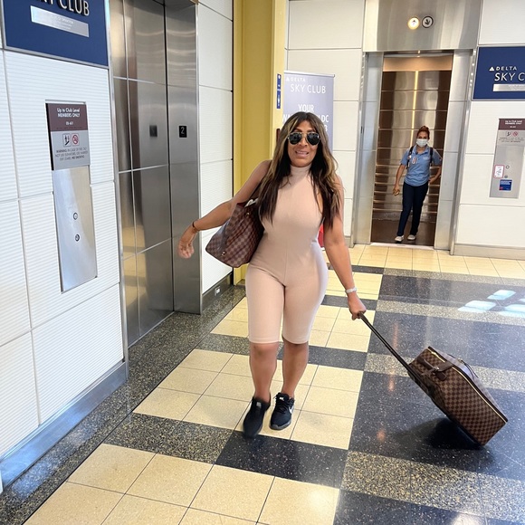 Louis Vuitton Pegase 45 Roller Luggage - Picture 9 of 11